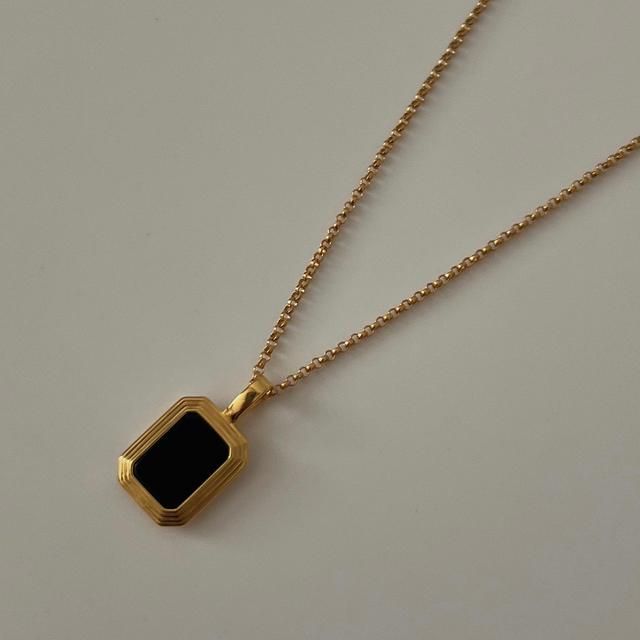 ribbed necklace
