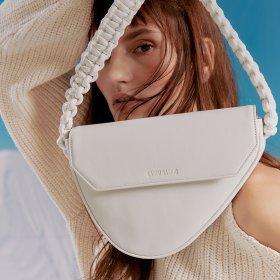 [카림라시드][김수미,황보,피넛 착용] Mag Bag (White) 매그 크로스백 화이트