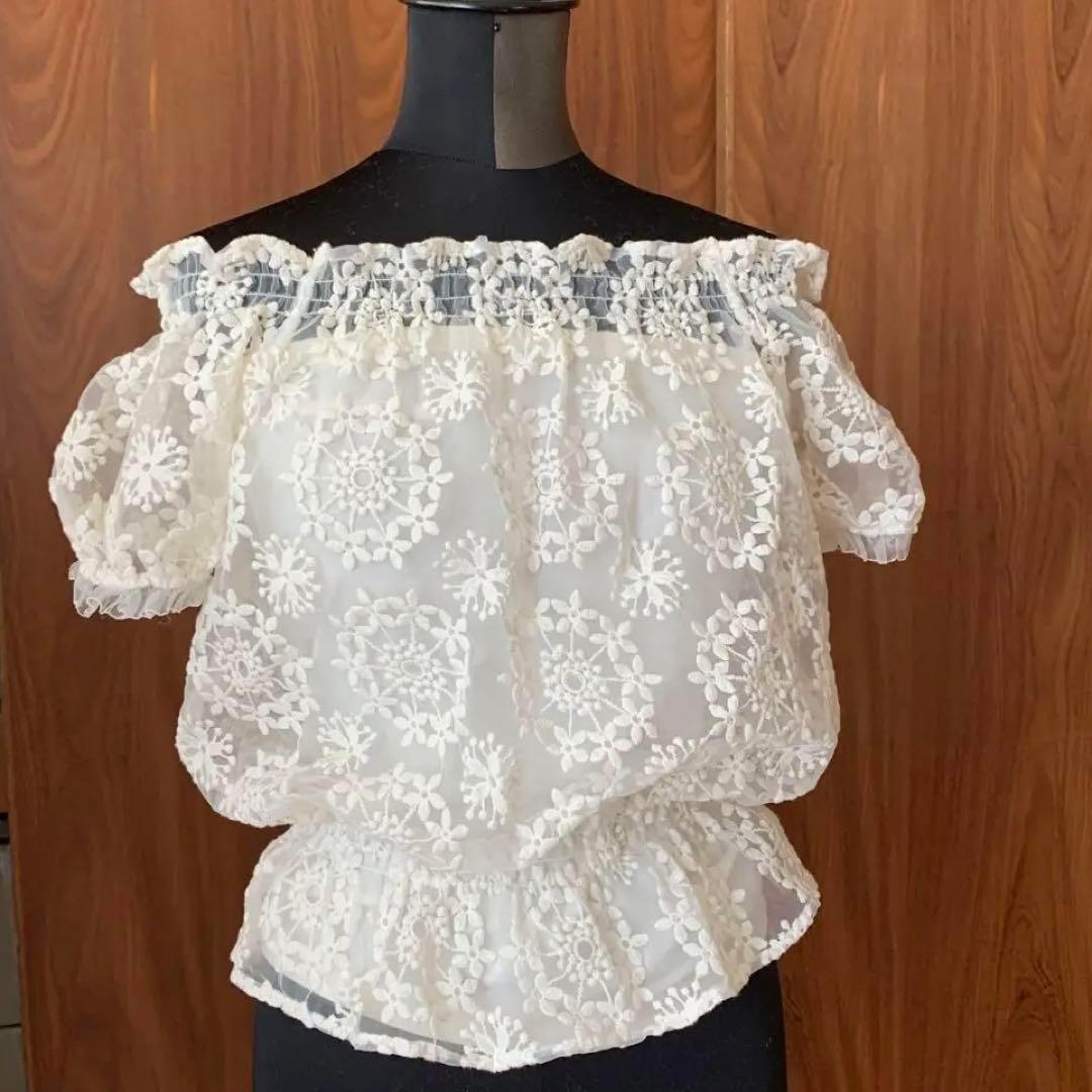 【新品・未使用・タグなし】LIZ LISA オフショルダー