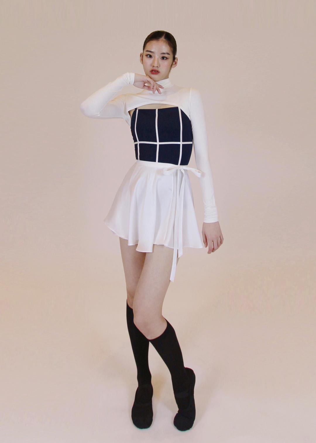 2 skirt (white)