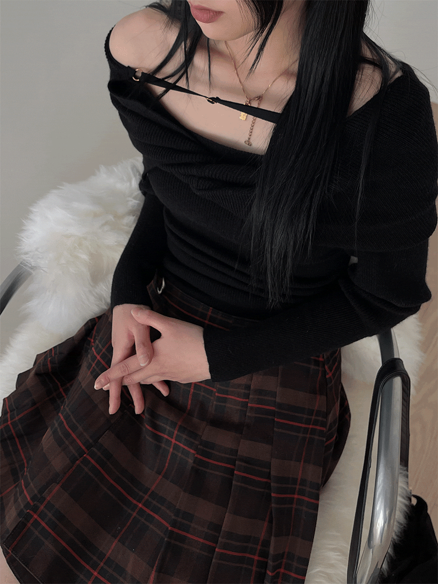 Strap off-shoulder knit