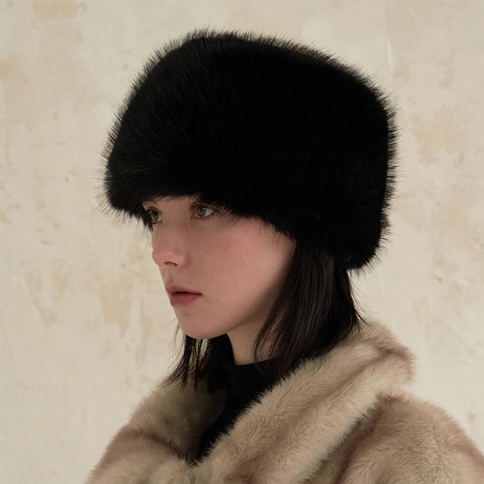 VA 스퀘어 롱라벨 샤프카 햇 블랙