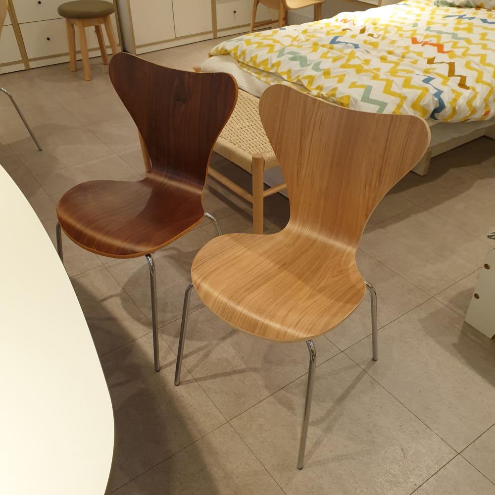 [중고] B급)한스체어(월넛) 카페체어 테이블의자