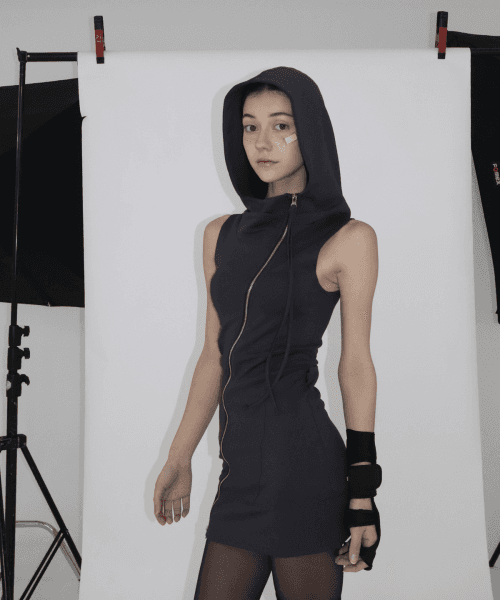 HIGHNECK DRAPE HOOD ZIPUP DRESS