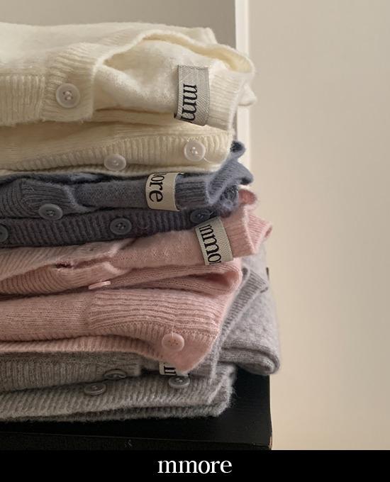 메리어라운드 [간절기][가을신상🍁][무료배송][mmore][wool 55%] 울 버튼 라운드 가디건