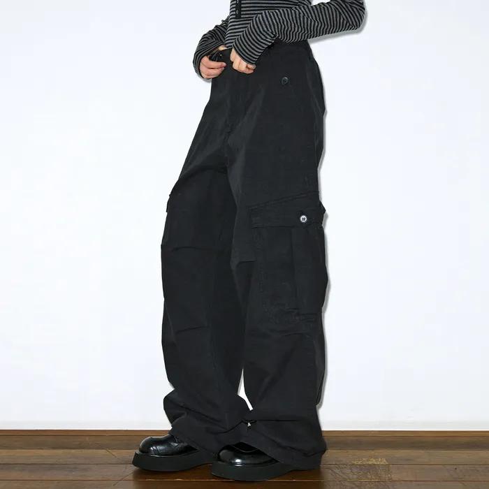 로고 니들 파라슈트 팬츠 [블랙]
