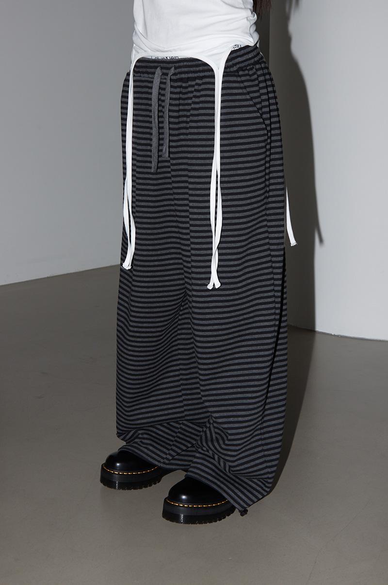 MIKA STRIPE SWEAT