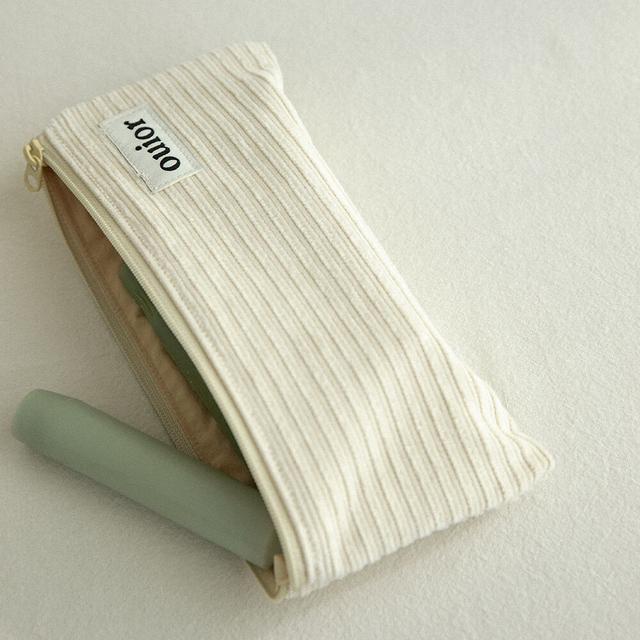 ouior flat pencil case - corduroy vanilla cream (topside)