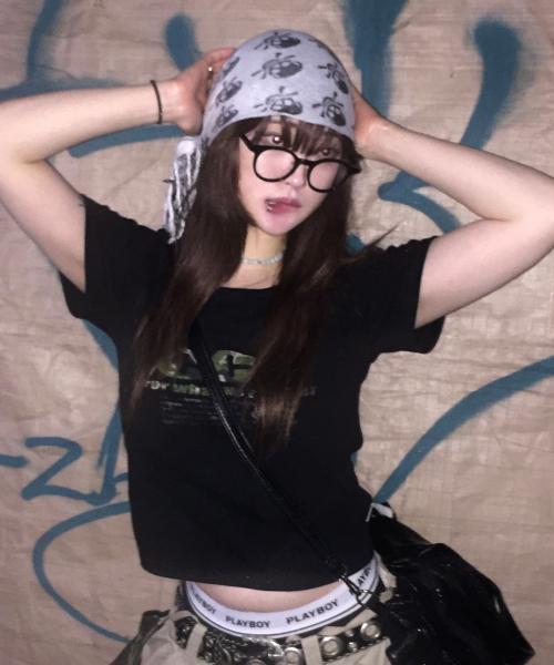 카모붐 슬림핏 반팔 티셔츠 블랙