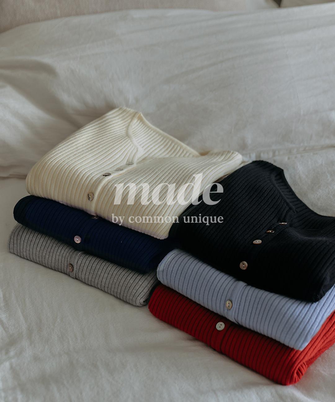 커먼유니크 [단독] [전지현,장원영 착용/2만장돌파/MADE] 프롬 골지 쉘 버튼 가디건 (당일배송/겨울/가을/라운드넥/롱슬리브/슬림핏/레이어드/하객룩/출근룩/레드/연말/크리스마스)