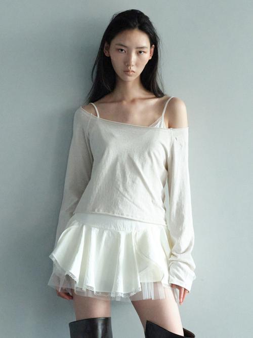 RAW CUT BOAT NECK TOP / IVORY