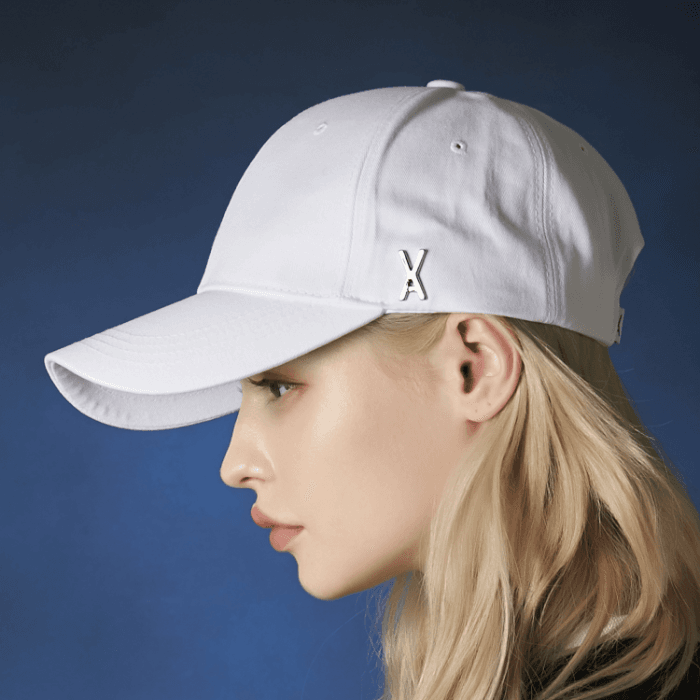 [바잘] 스터드 로고 오버핏 볼캡 화이트