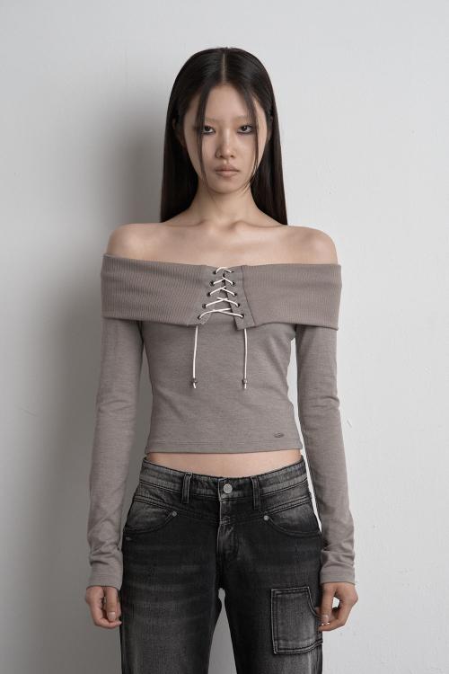 EYELET OFF SHOULDER TOP BEIGE