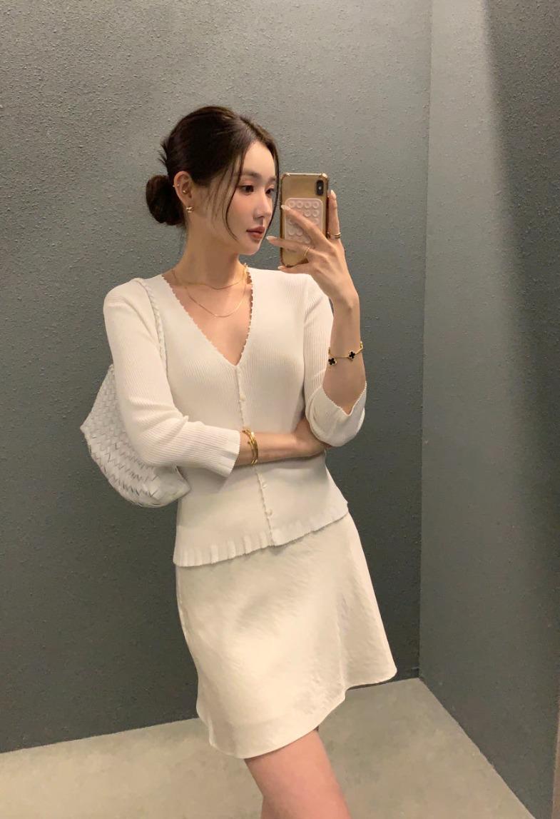 새틴 미니 스커트