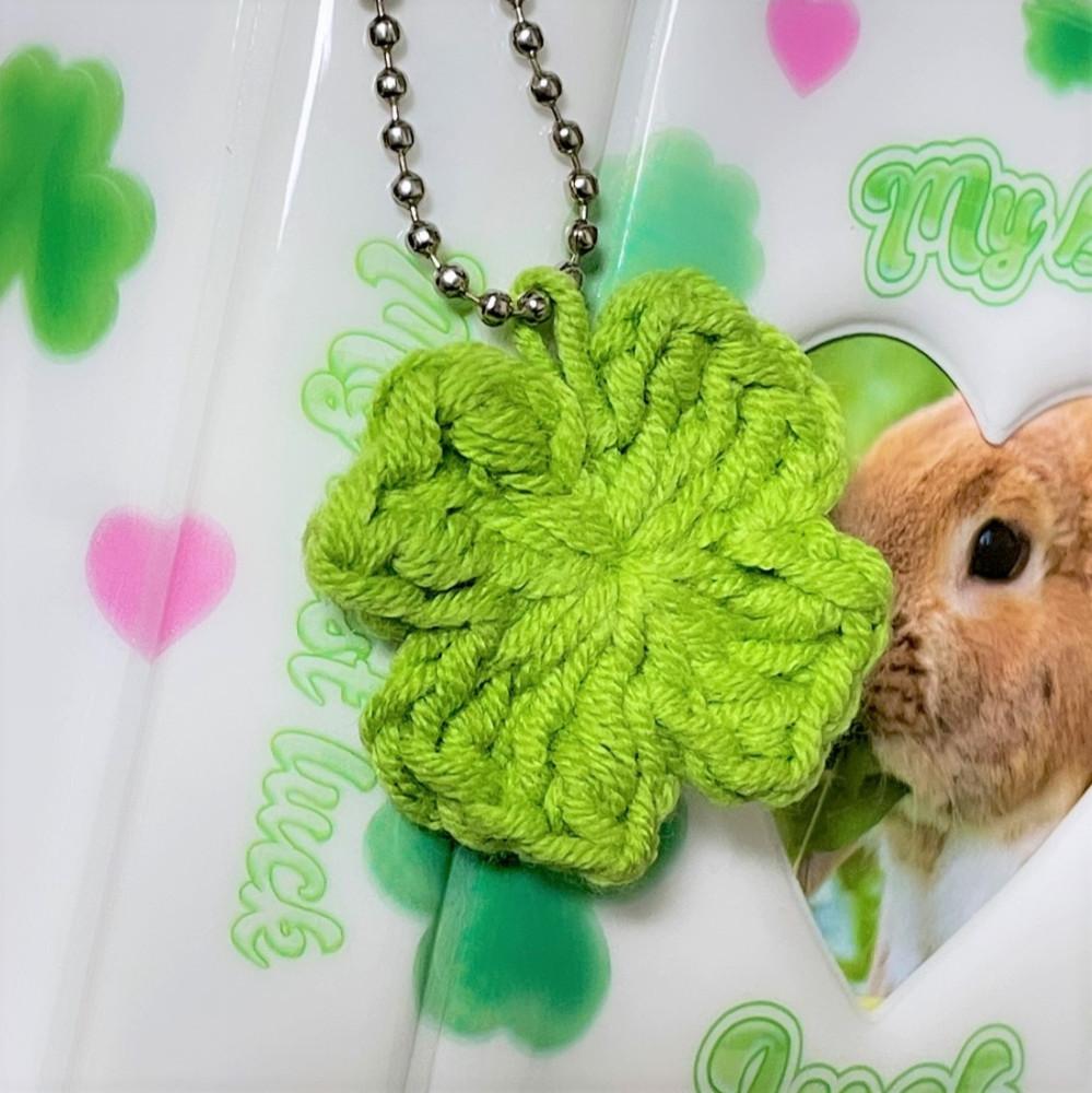 네잎클로버 뜨개 키링 / 뜨개질 키링 콜렉트북 키링