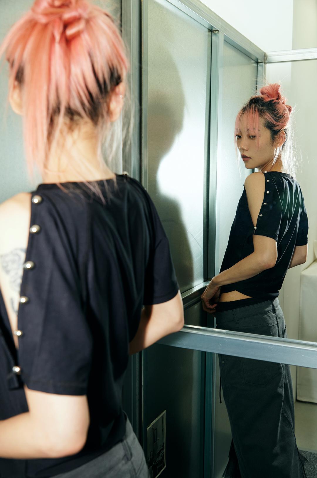 G_BUTTON_UP SLIT T_SHIRT / BLACK