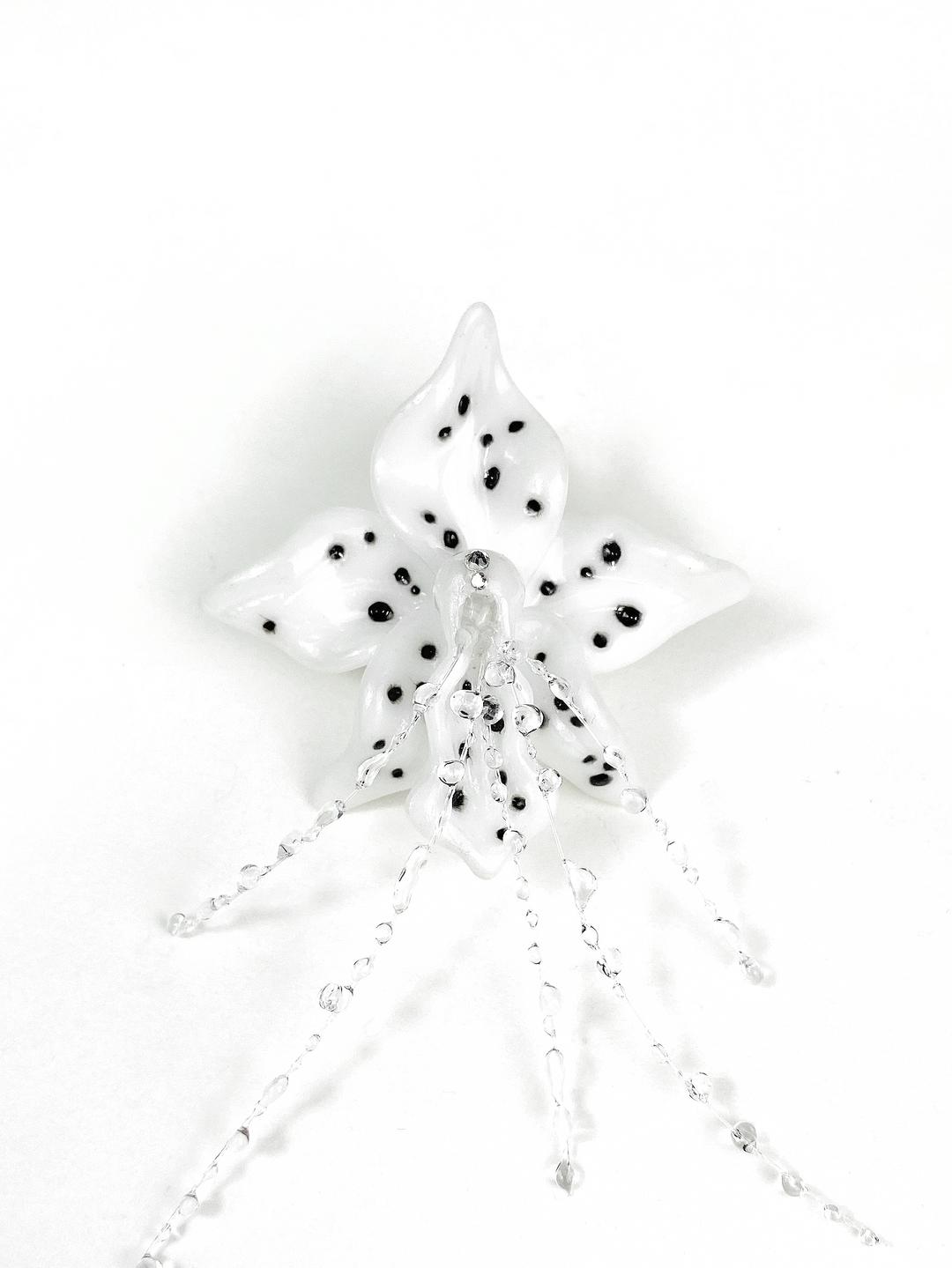 Orchid Drop - Freckle