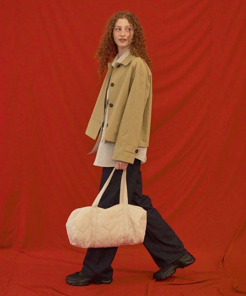 Padding Boston Bag Ivory
