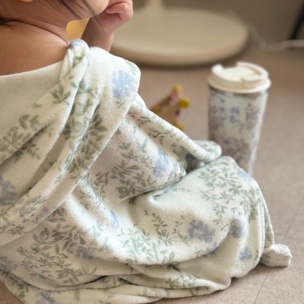 고급 무드의 화이트플로럴 테리 비치가운 2종