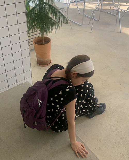 bottle hole backpack : purple