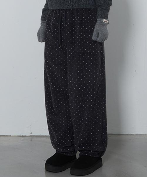도트 원턱 플리스 조거 팬츠 차콜