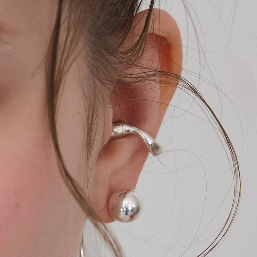 Rose with Dew - Earcuff 03