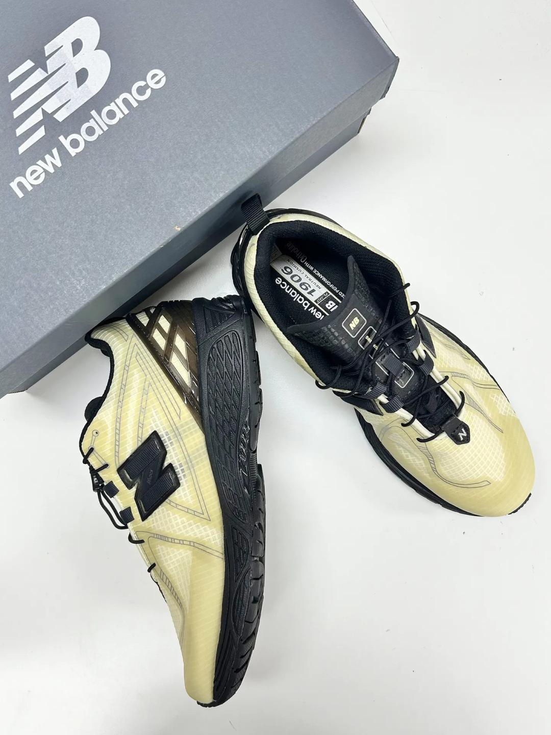 [사이즈 재입고 /뉴발 영국 특가] 뉴발란스  NEW BALANCE 1906R 운동화 피스타치오 버터 모렐 그린 M1906RNP