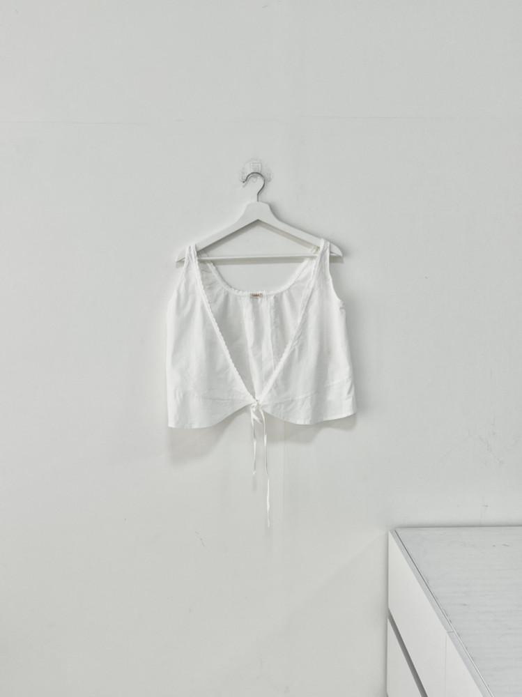 아이 당일 / carol 캐롤 이브 랩 블라우스 레이스 브이넥 스트링 투웨이 코튼 bl (2 color)