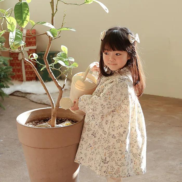 토끼가 만든 작고 햇살 따스한 정원에서 - 유아 누빔 원피스