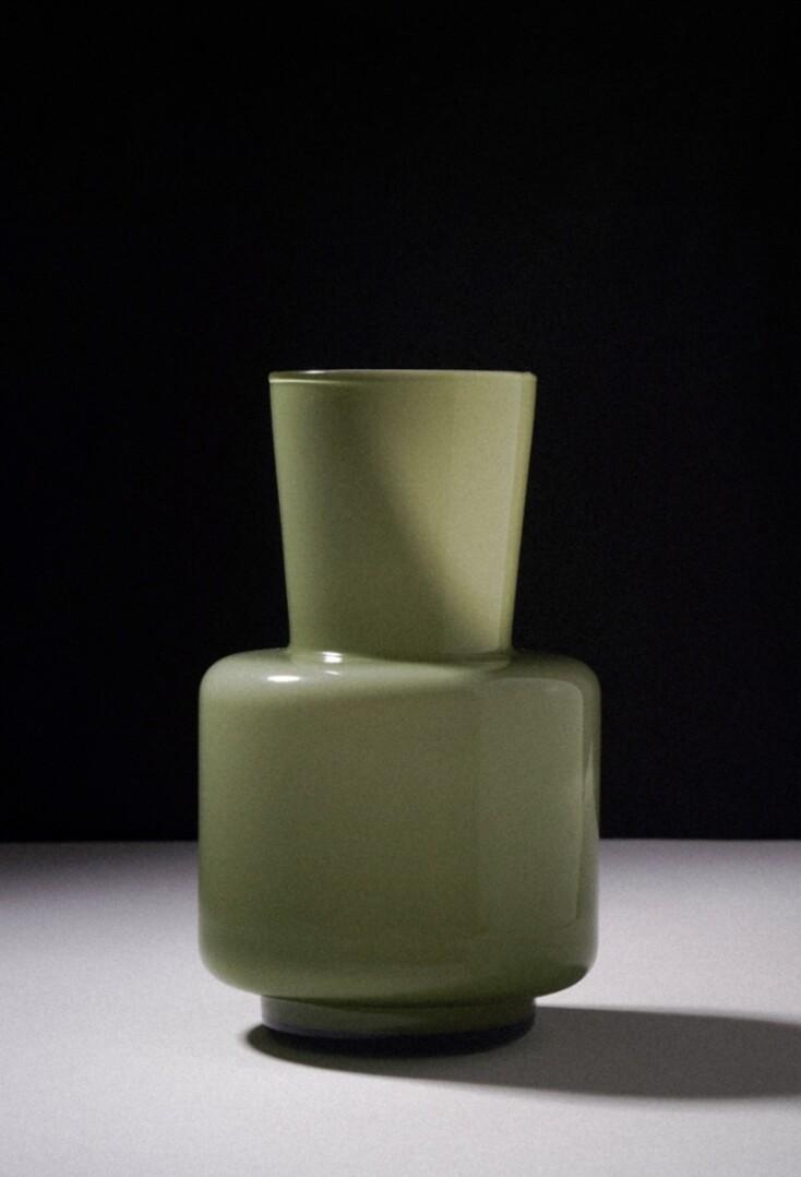 언스 에디션 화병 마리포사 올리브그린