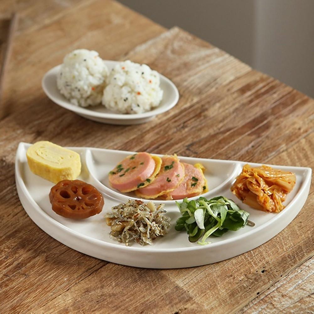 국산 플레이팅 나눔접시 월남쌈 디저트 안주 반찬 접시 반달 그릇 2칸 플레이트