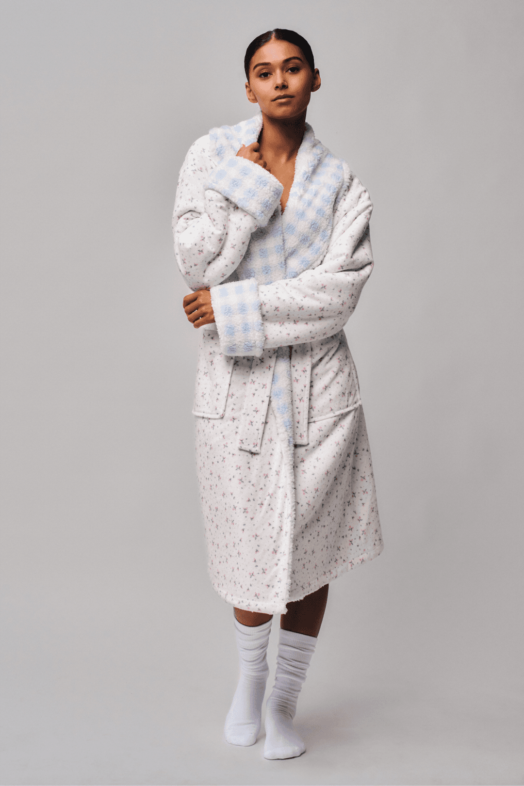 Cozy Cloud Reversible Robe - Floral White/ Gingham / XXS/XS