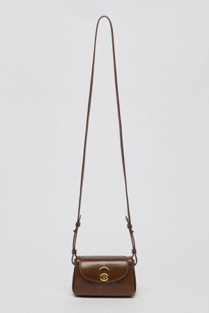 Luv hole mini bag(Glossy crack camel)