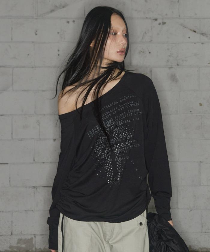 DIVINE CROSS OFF-SHOULDER TEE (BLACK) F25ZB036