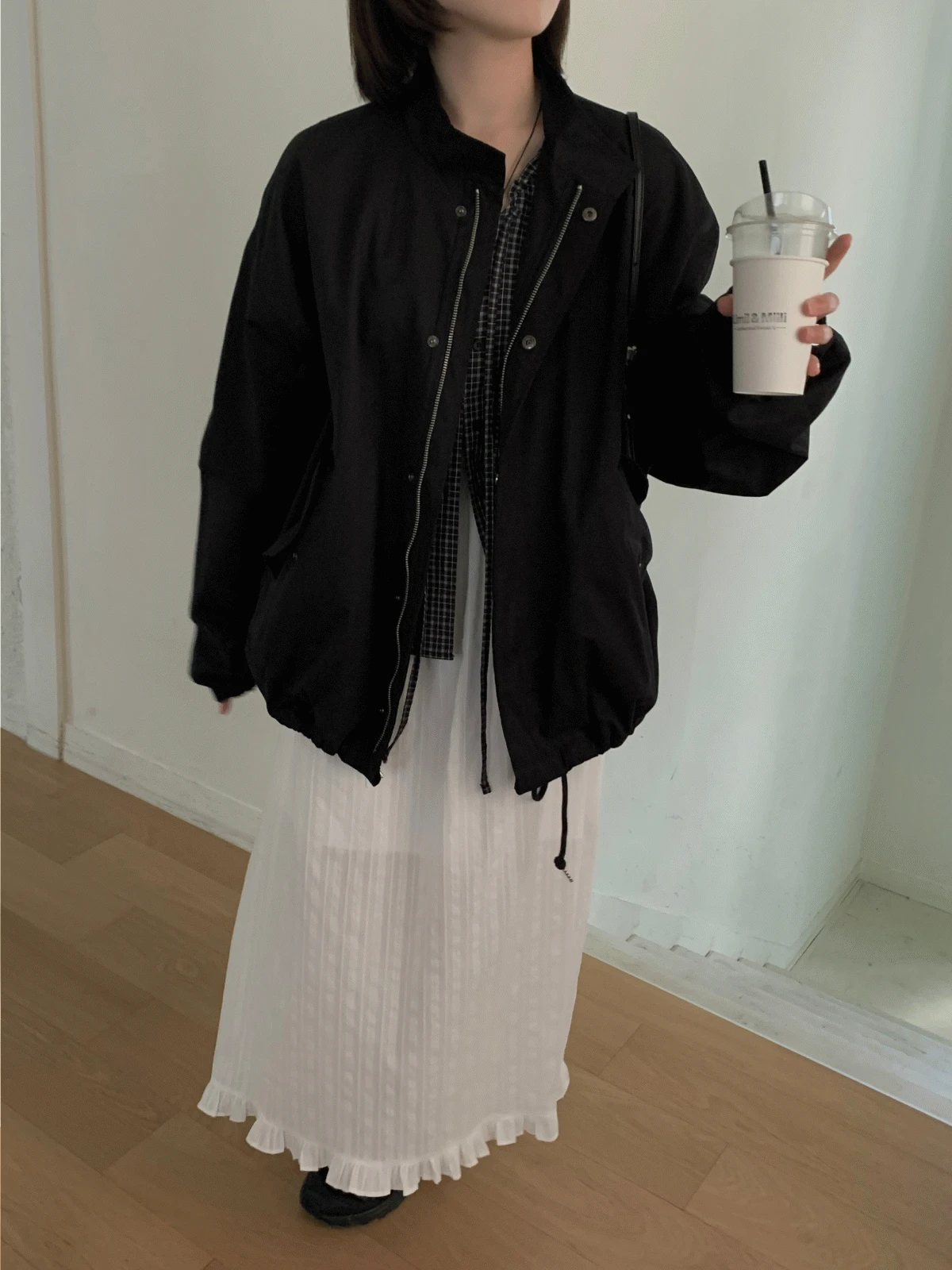 이지 숏 오버 야상 점퍼