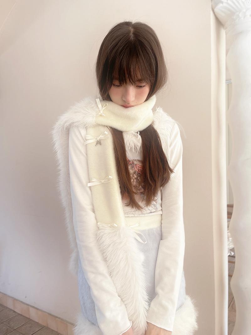 Plush Wool Bow Angel Muffler