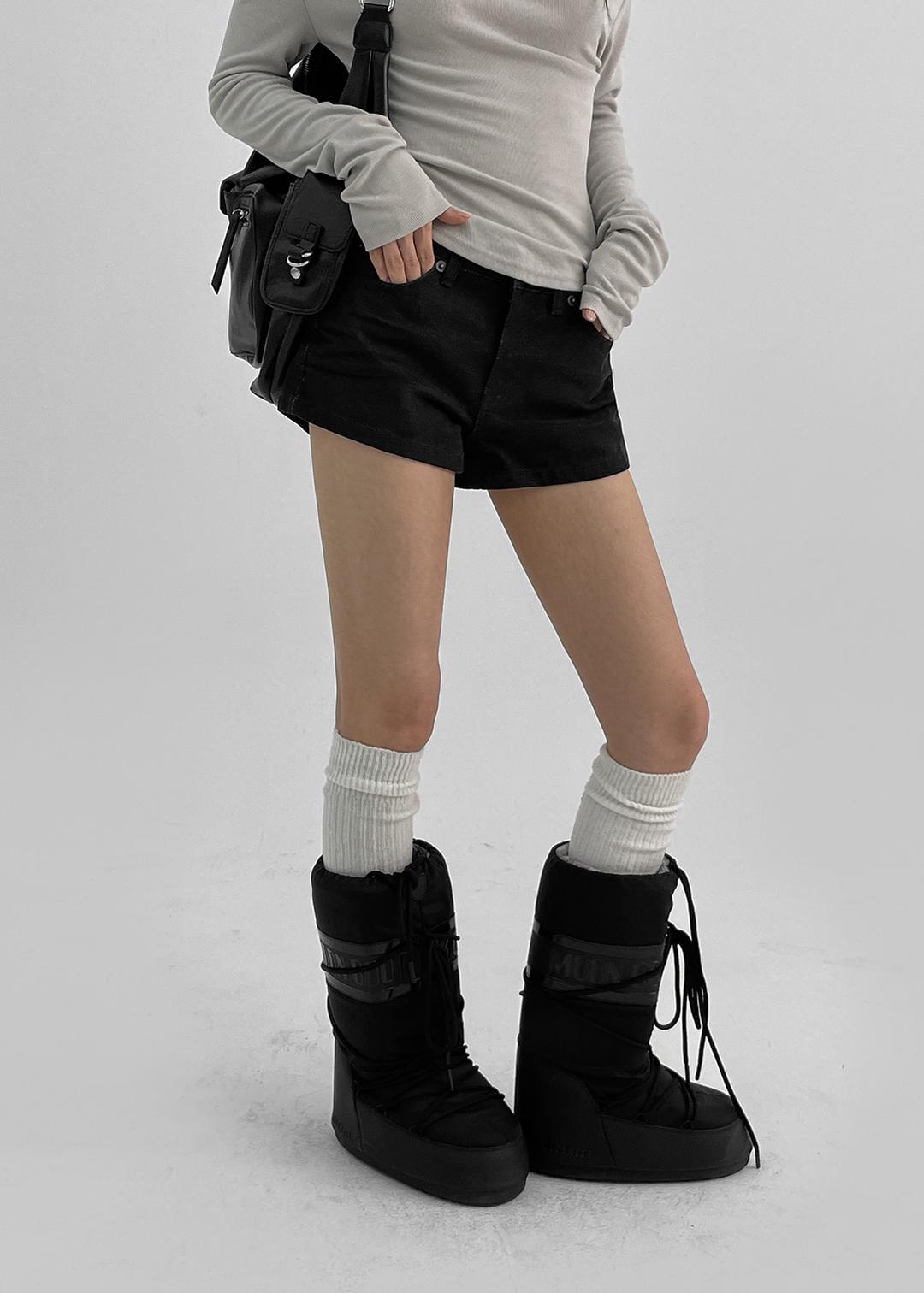 블랙업 [8천장판매] 핫크 논페이드 숏 데님팬츠