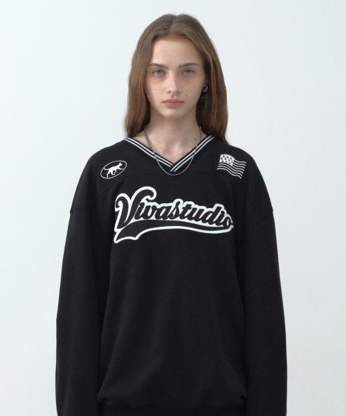 키르시 X 비바스튜디오 오버핏 바시티 스웨트셔츠 [블랙]