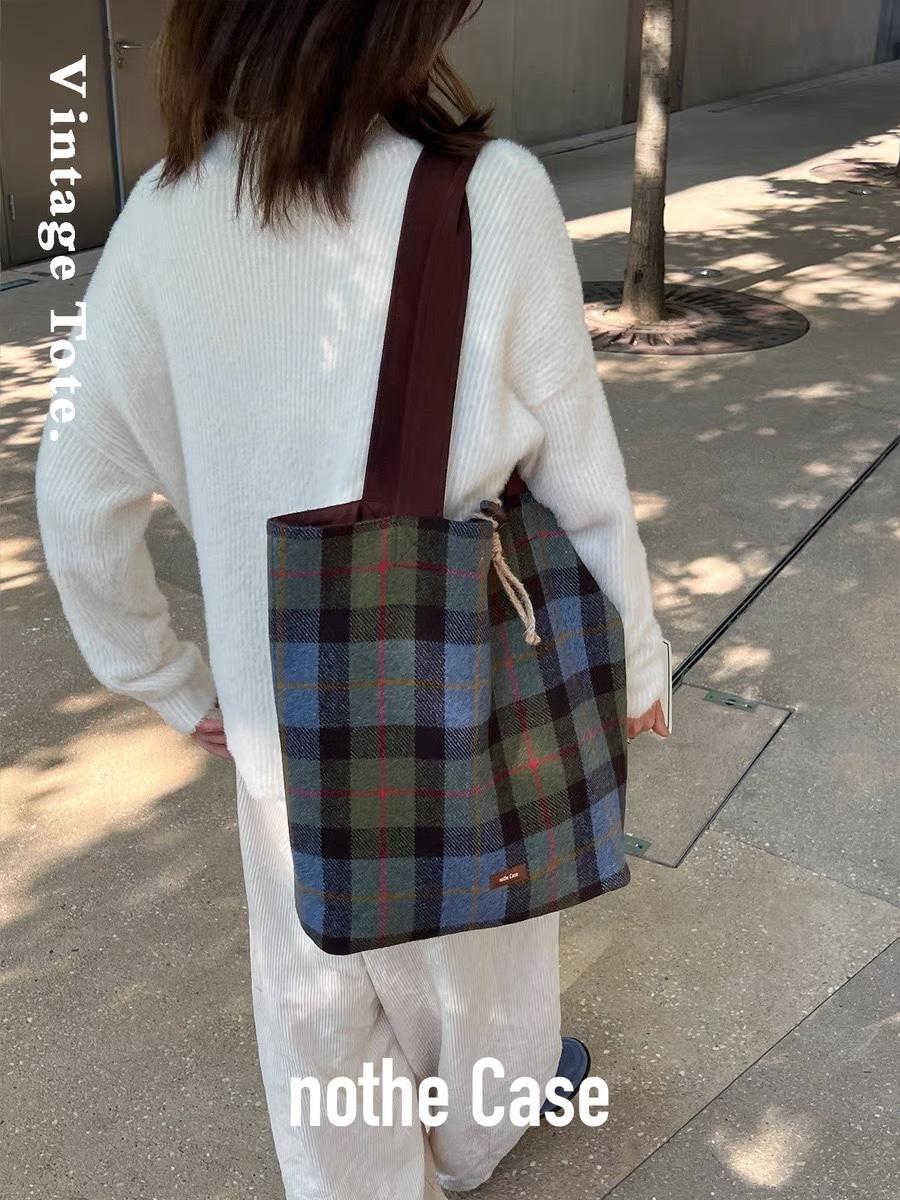 NotheCase Berlin Bookstore 울 체크 대용량 토트백 숄더백