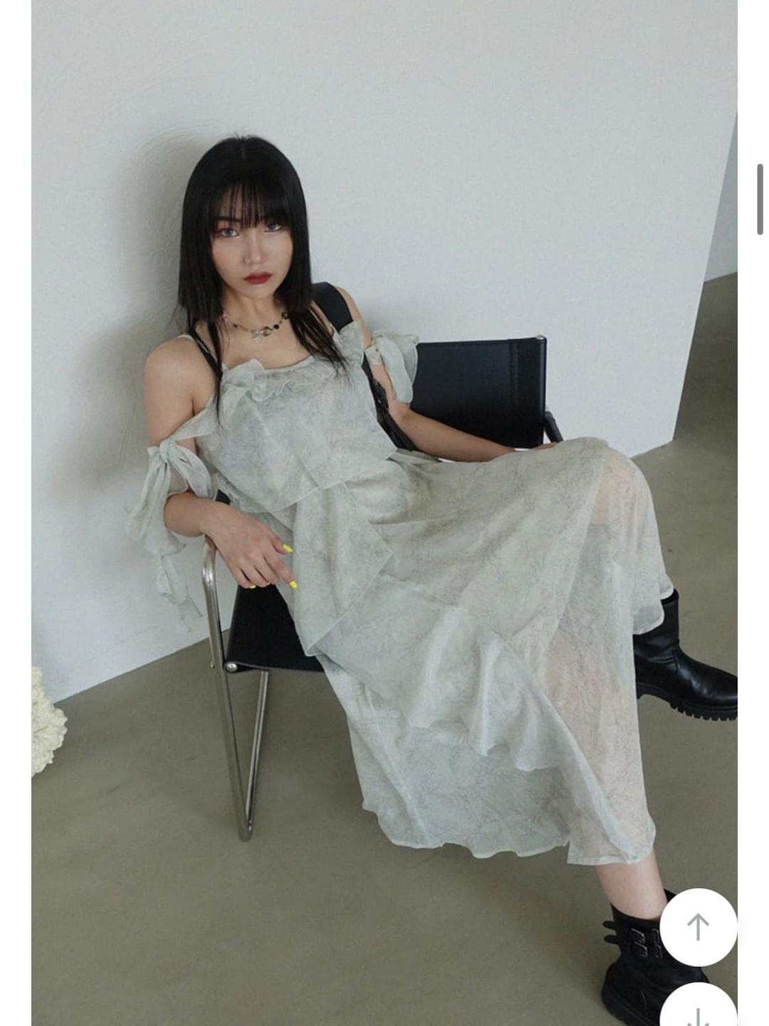 플로럴 쉬폰 프릴 드레스 그린 | 후루츠패밀리