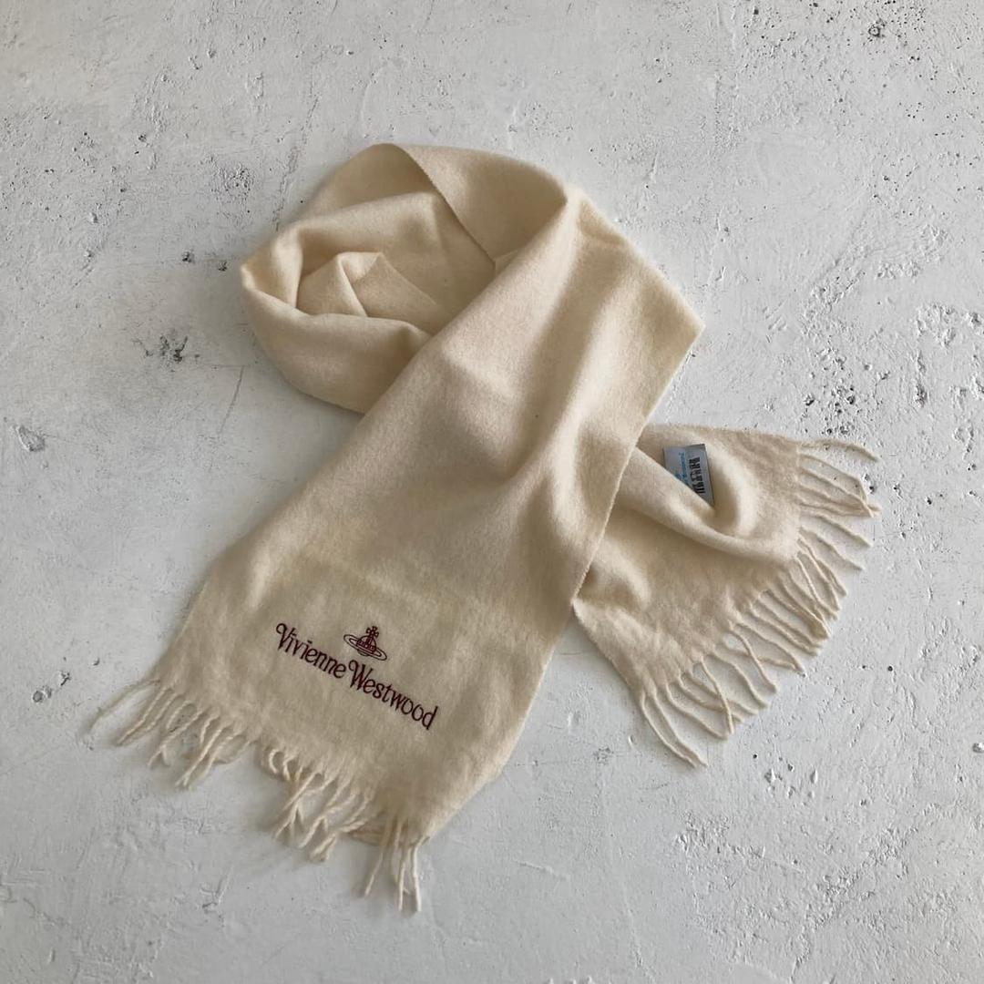 비비안웨스트우드 목도리 머플러 크림