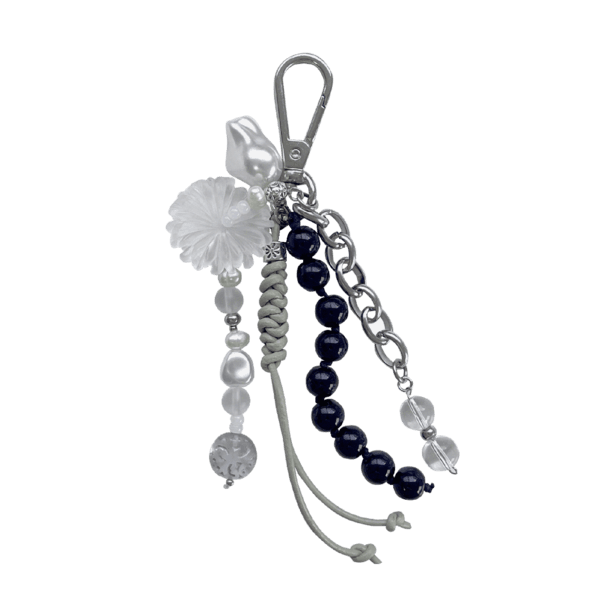 Flower charm keychain