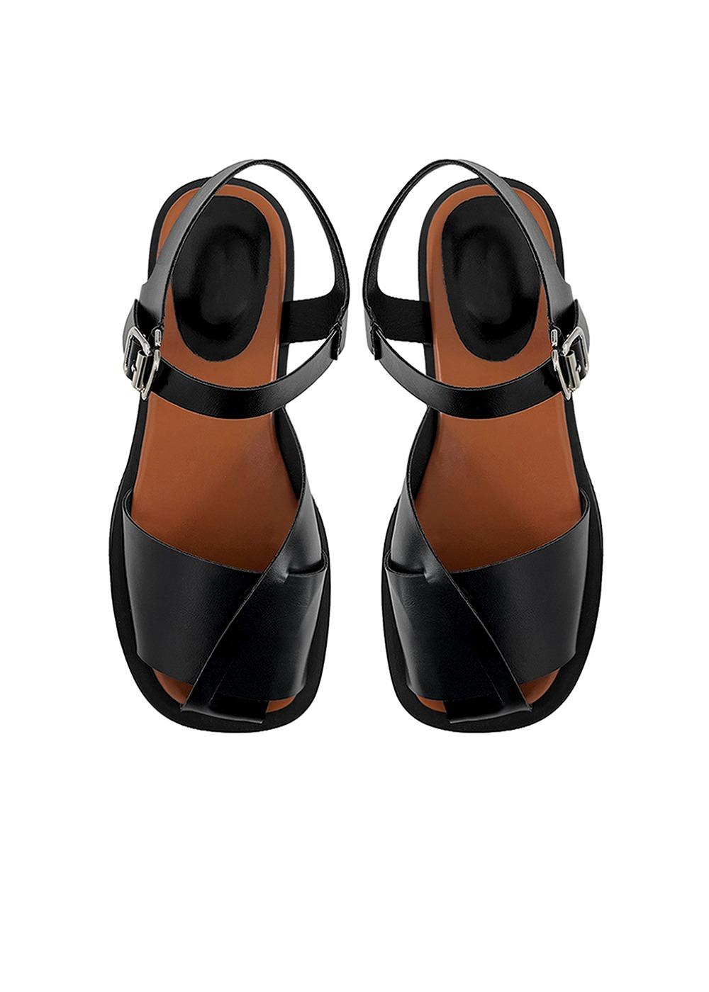 no.117 black cuff sandal