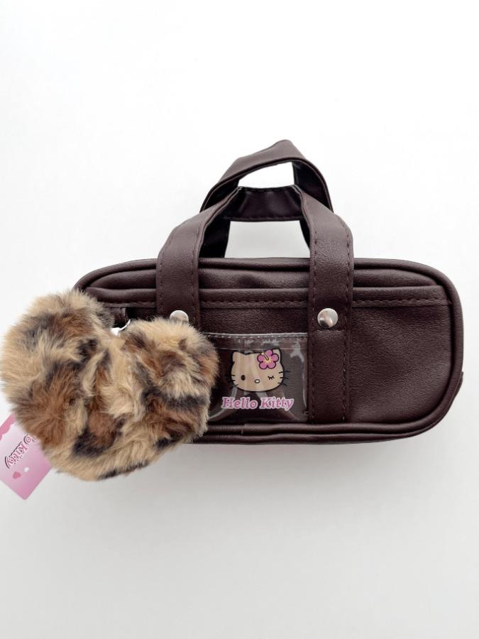 헬로키티 클래식 스쿨백 호피 퍼 브라운 가죽 파우치