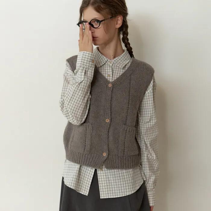 Walnut knit vest (gray)