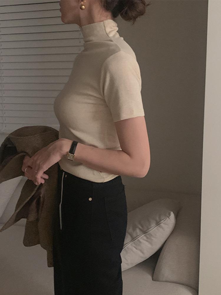 이오 하프폴라 티셔츠