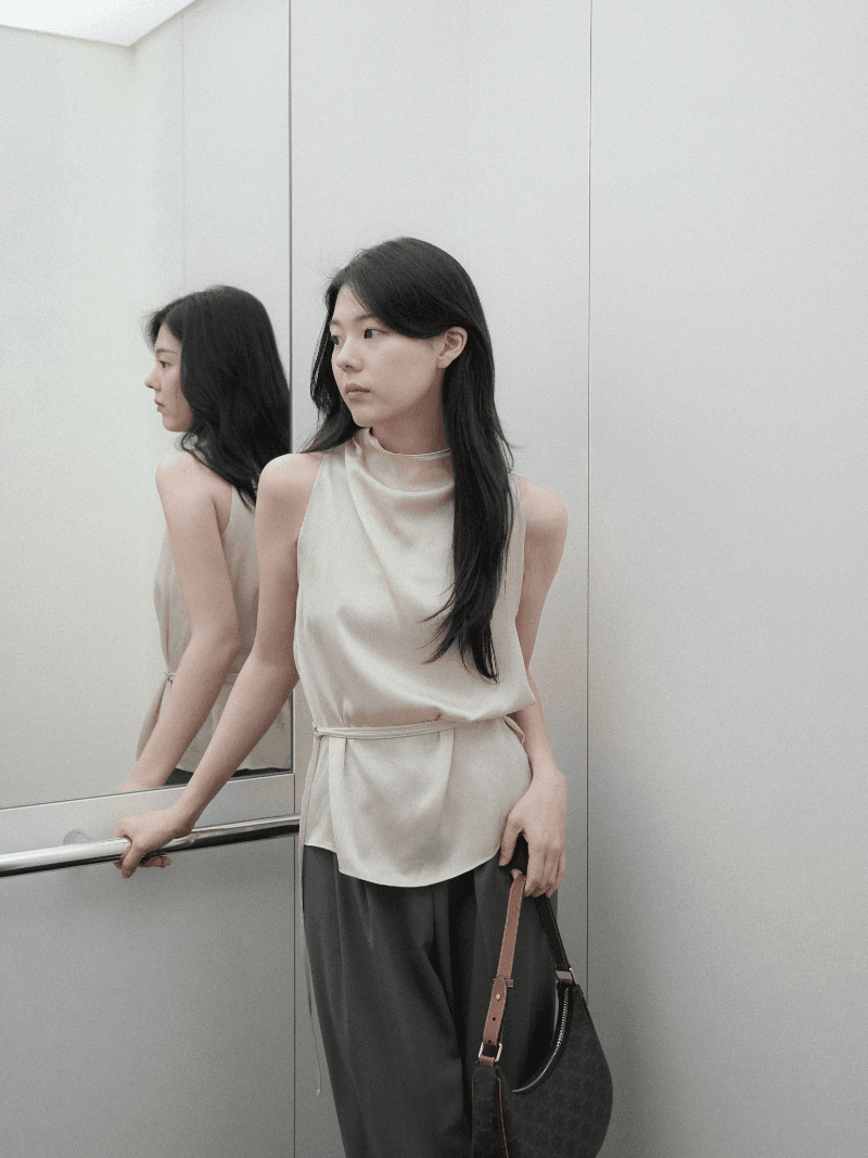 123앙드트와 [NouArté] 에떼 플리츠 홀터 블라우스 (베이지)