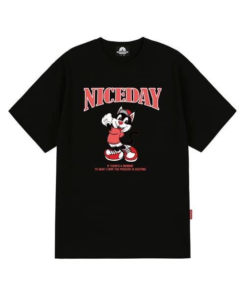 NICEDAY PINK CAT GRAPHIC 티셔츠 - 블랙