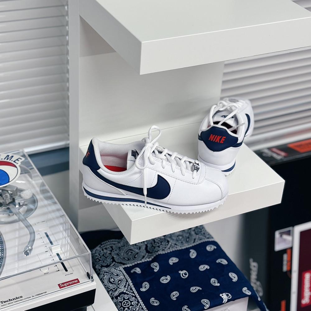 나이키 코르테즈 베이직 SL 네이비