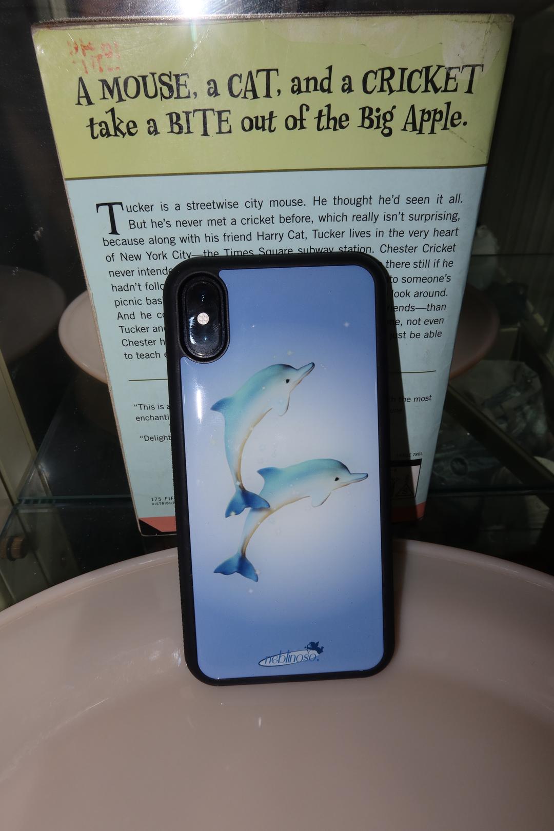 Twin dolphin epoxy case